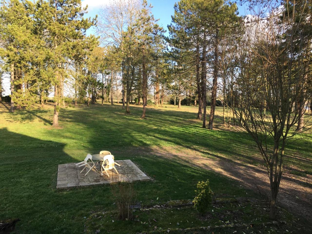 Moulin De Moulignon B&B Messy Екстер'єр фото